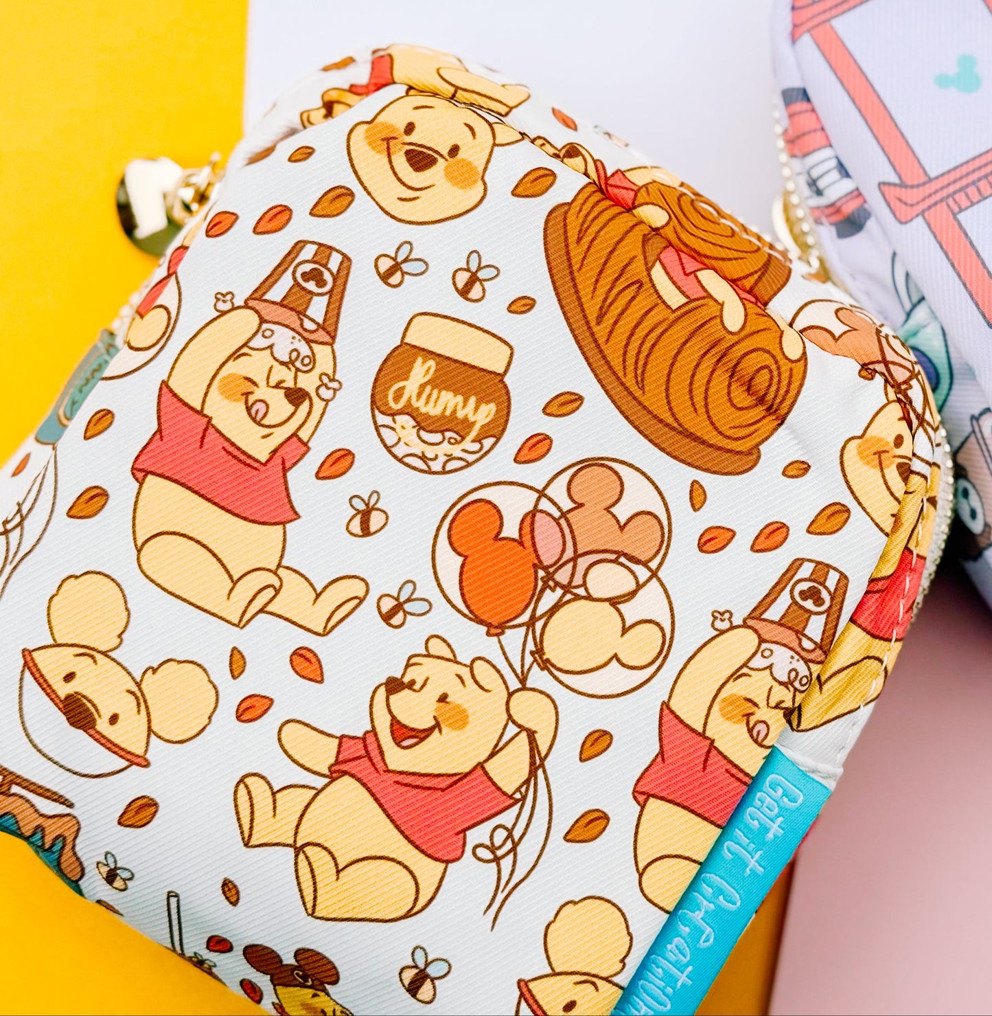 POOH AT THE PARKS MINI POUCH