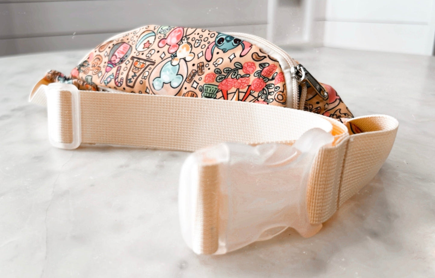 DAISIES FANNY PACK